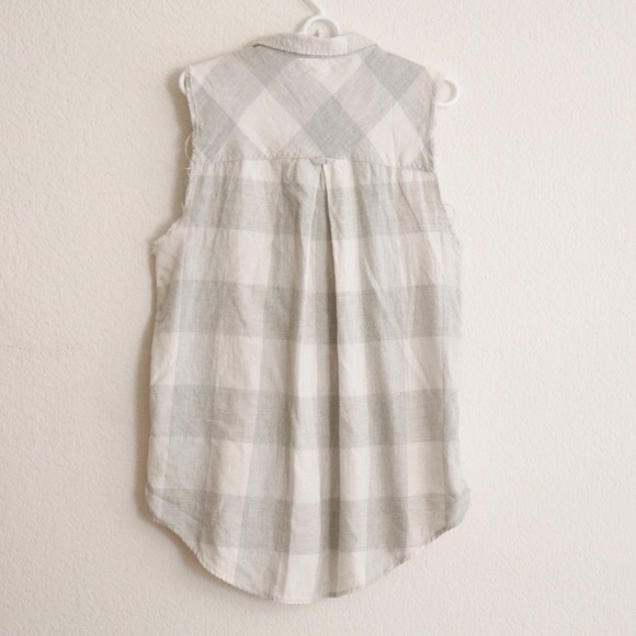 Urban Outfitters Flannel - Picture 2 of 2